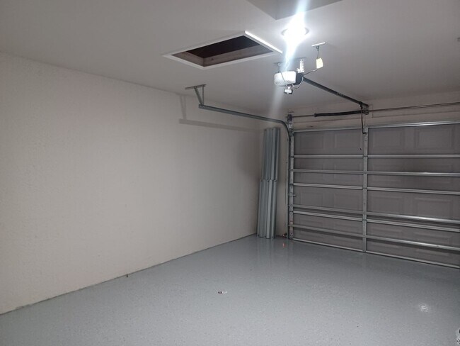 Building Photo - BREAND NEW CONSTRUCTION 3 BR / 2 BA WITH S...