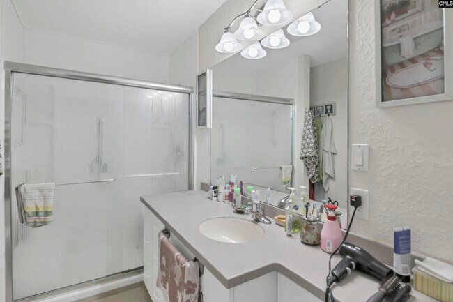 Building Photo - 315 Gardners Terrace Rd