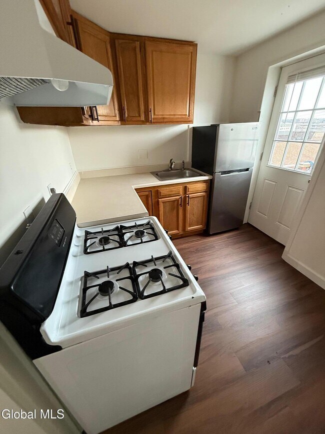 Building Photo - 8 Harrison Ave