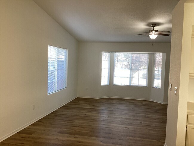 Building Photo - 1450 La Jolla Way