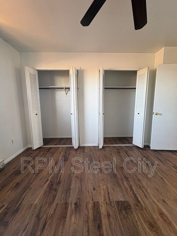 Building Photo - 1928 N Salem Ave