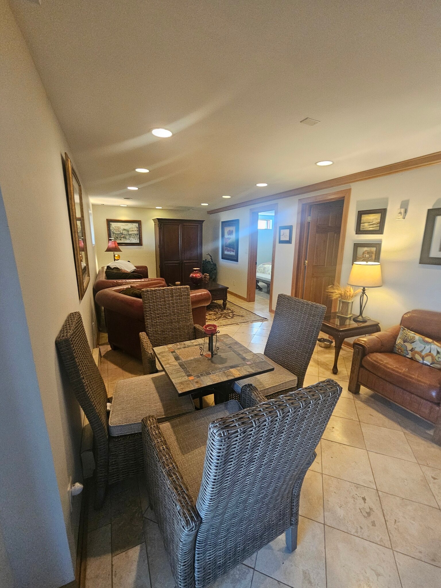 Building Photo - S818 Goldfinch Ct