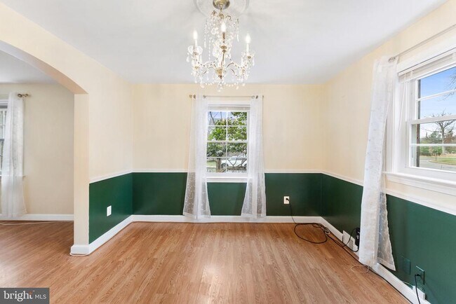 Building Photo - 4763 1st St N