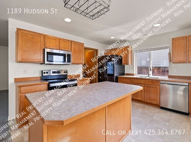 Building Photo - 1189 Hudson St