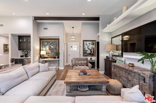 Building Photo - 5721 Tellefson Rd