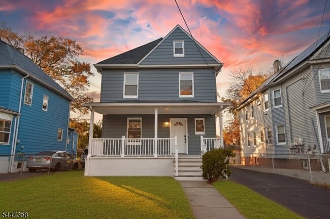 Building Photo - 1222 W 3rd St