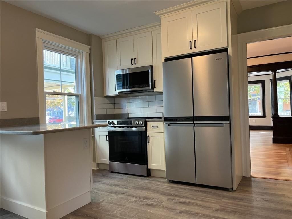 Building Photo - 65 Burton St