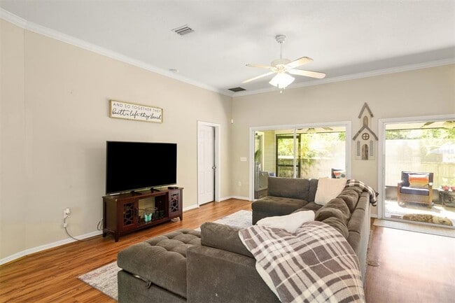 Building Photo - 7205 White Oaks Rd