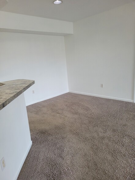 Dinning room - 712 Crest Pines Dr