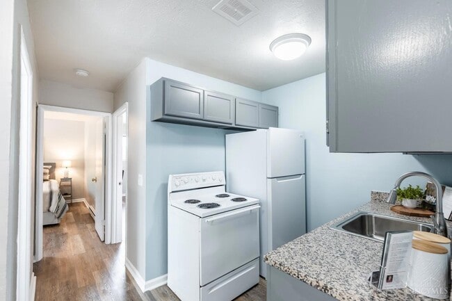 Building Photo - 2486 White St