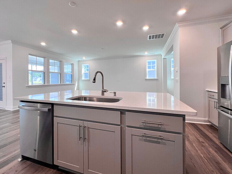 Building Photo - 876 Cassa Clubhouse Way