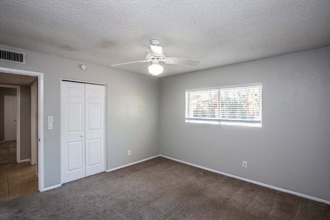 Building Photo - 4BR Entertainers Dream, McCormick Ranch