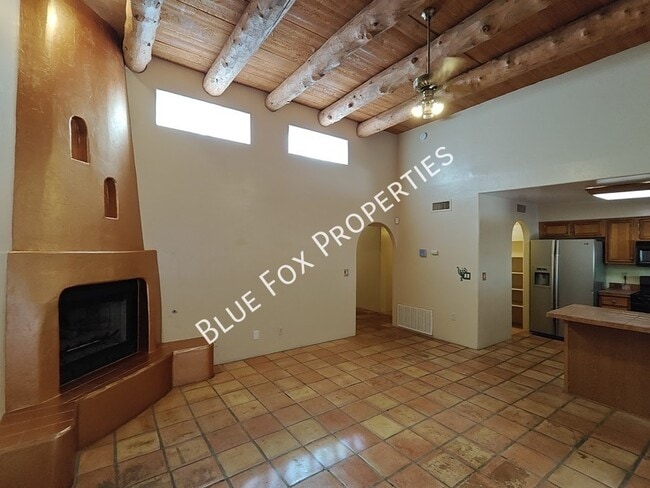 Building Photo - 9097 N Jessy Ln