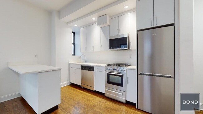 Primary Photo - 140 E 46th St