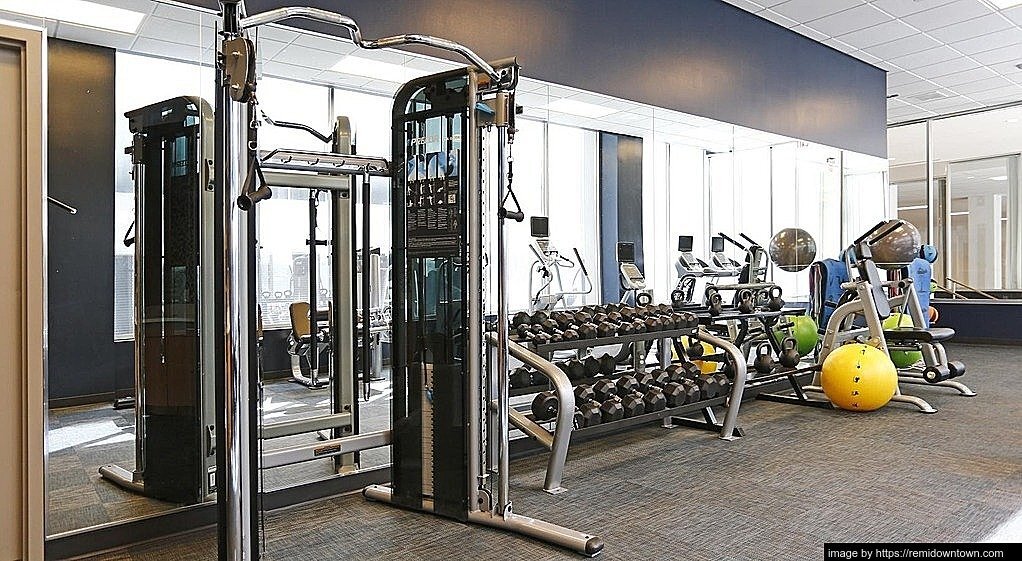 Building Photo - 411 N Akard St