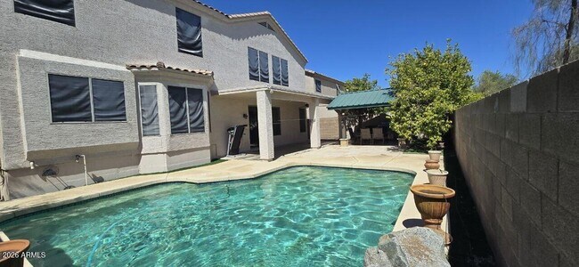 Building Photo - 6435 W Buckskin Trail