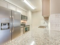 Building Photo - 608 Golden Raintree Pl