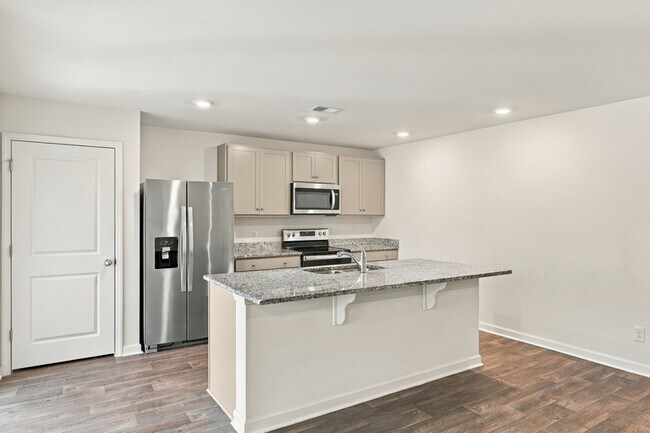 Building Photo - 100 Cotton Bluff Ct