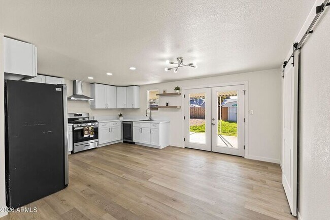Building Photo - 3763 E Evans Dr