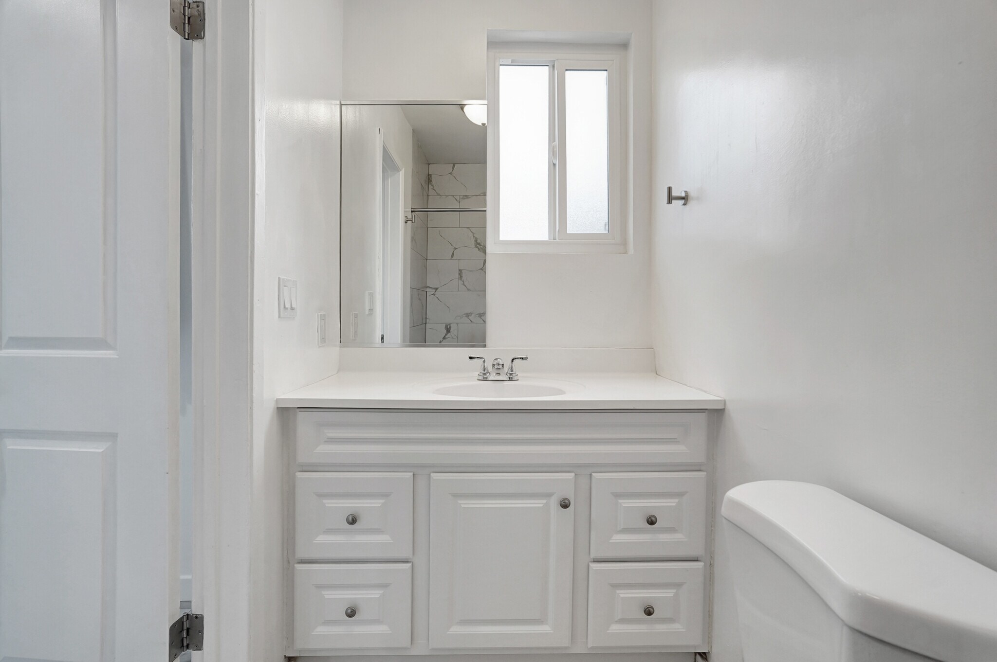 Building Photo - 10823 Camarillo St