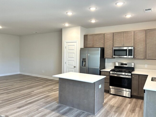 Building Photo - 1503 Yellowwood Ct