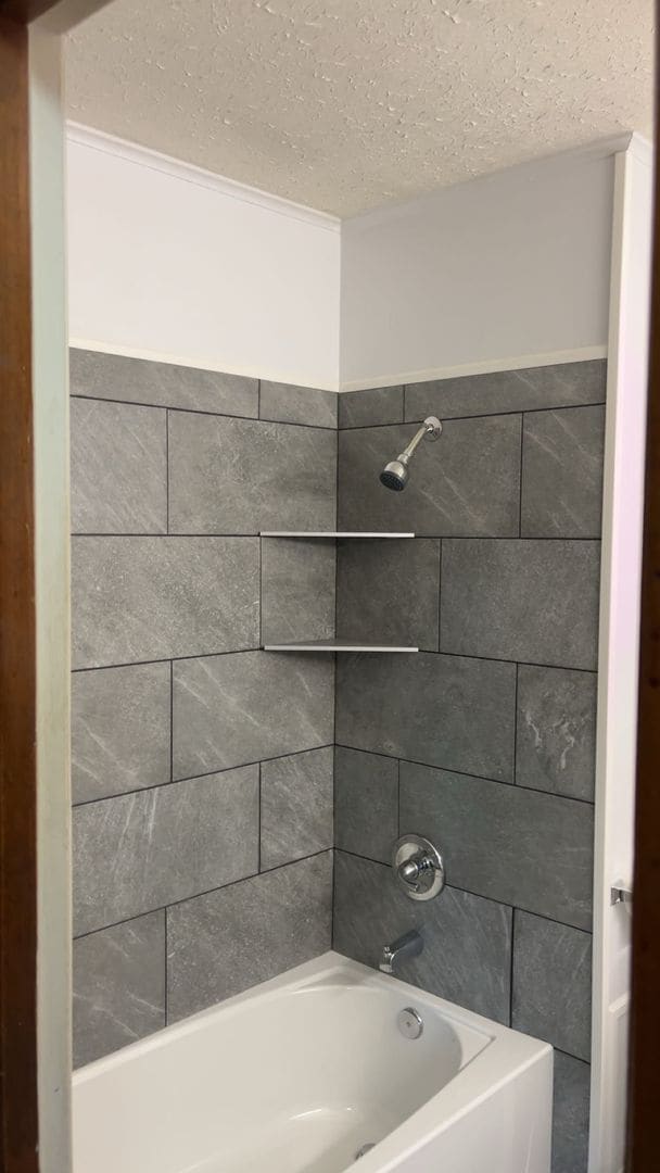 Building Photo - Anthony Home