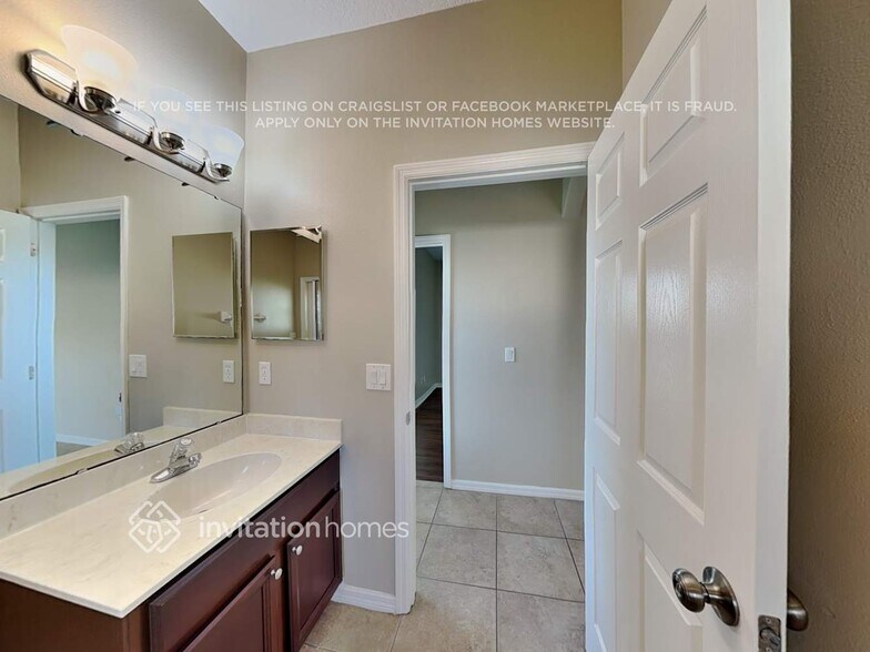 Building Photo - 2865 Sweetspire Cir