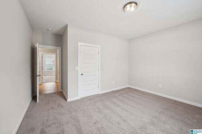 Building Photo - 615 Troubadour Ln