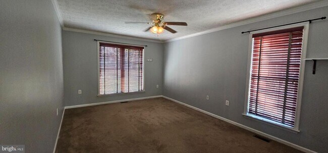 Building Photo - 208 Senseny Glen Dr