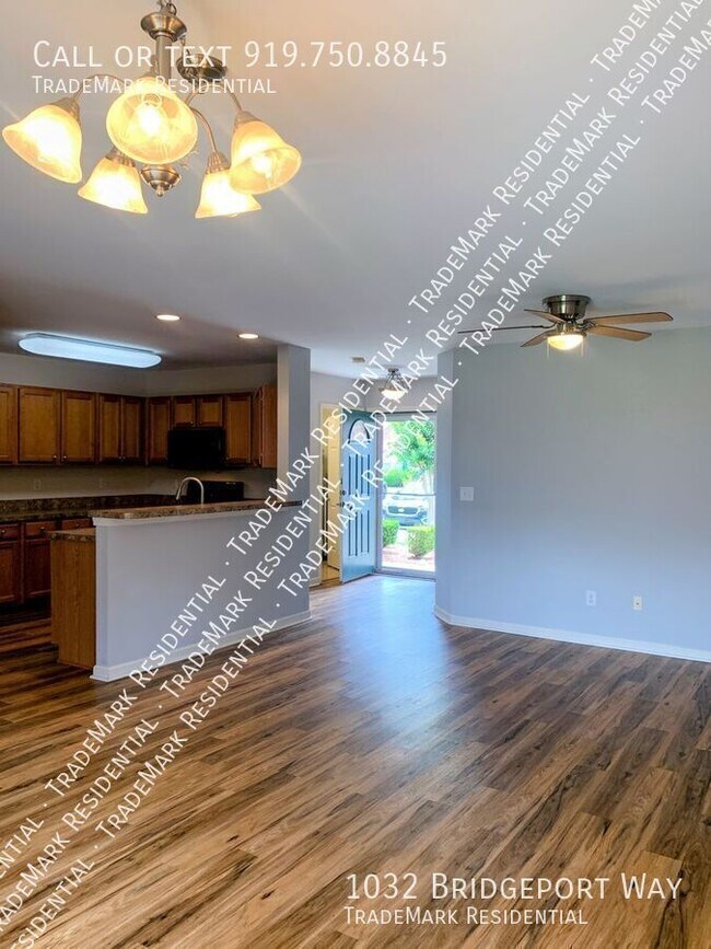 Building Photo - 1032 Bridgeport Way