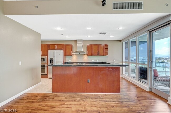 Building Photo - 4575 Dean Martin Dr