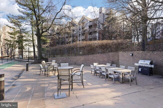 Building Photo - 5500 Holmes Run Pkwy