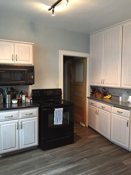 Kitchen - 2520 N Frederick Ave