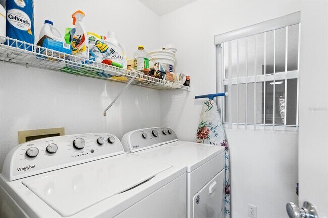 Building Photo - 6093 Bahia Del Mar Cir N