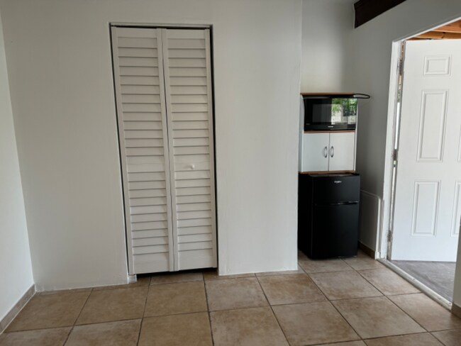 Building Photo - 251 NE 41st St