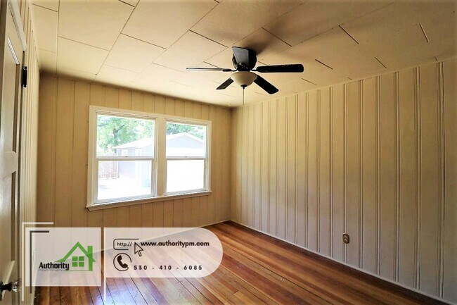 Building Photo - 841 South St