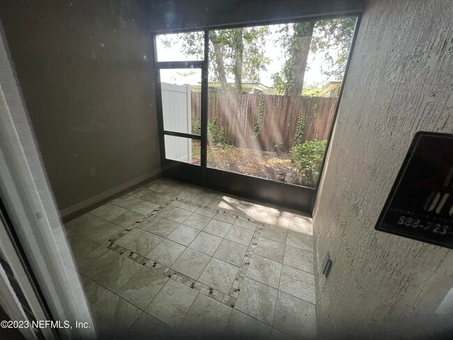 Building Photo - 12286 Black Walnut Ct