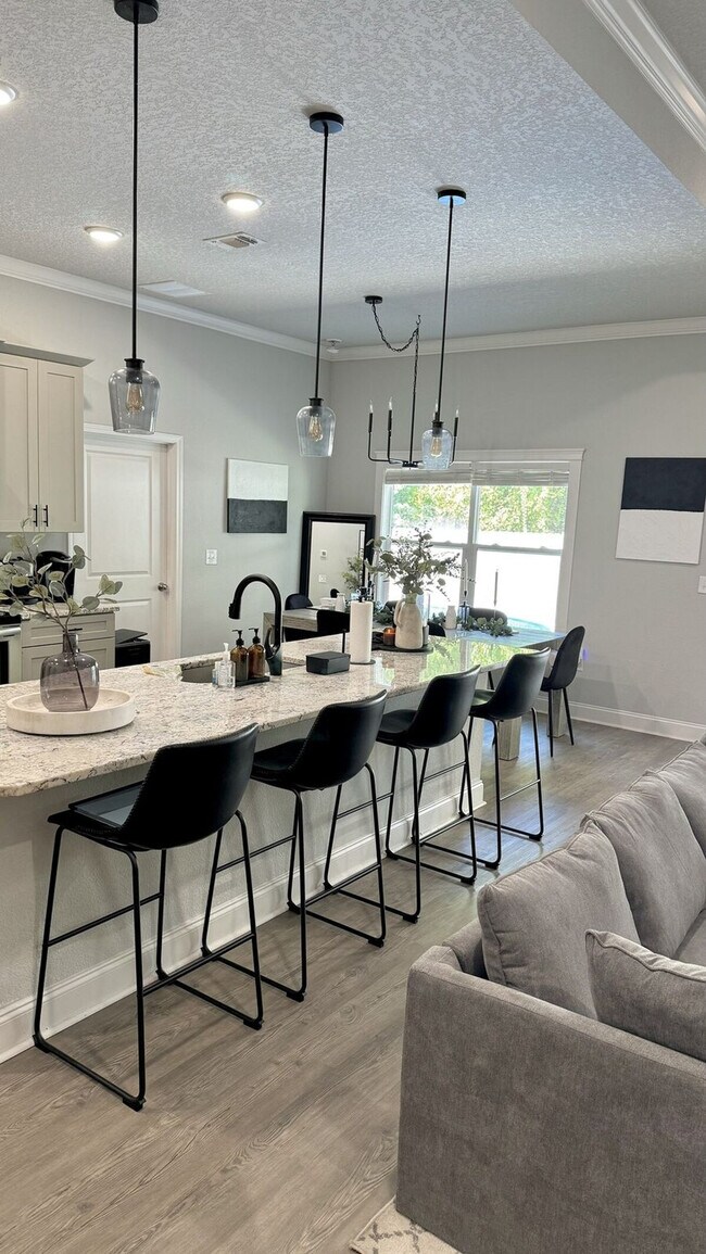 Building Photo - 2064 Constitution Dr