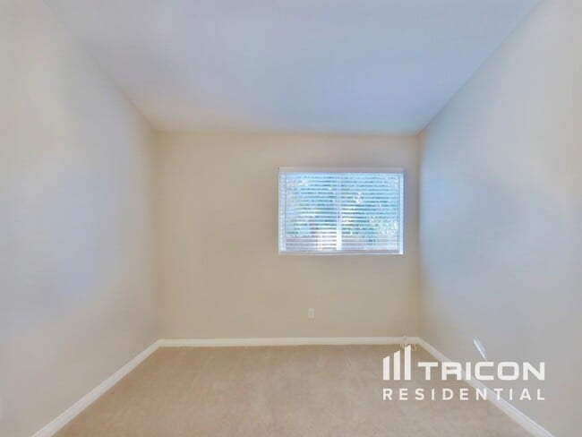 Building Photo - 34049 Nebraska Ln