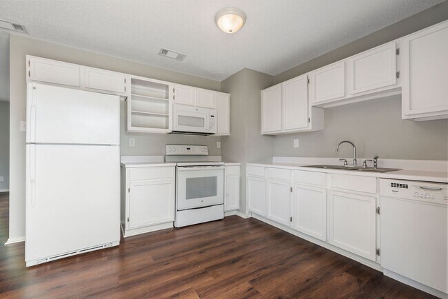 Building Photo - Trailwood