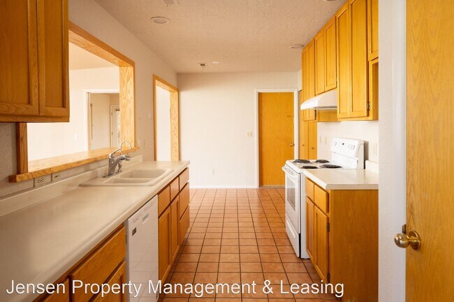 Building Photo - 3 br, 2 bath House - 712 N. Wisteria Way