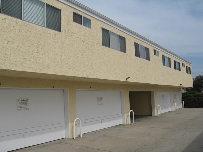 Building Photo - 2616 Mathews Ave