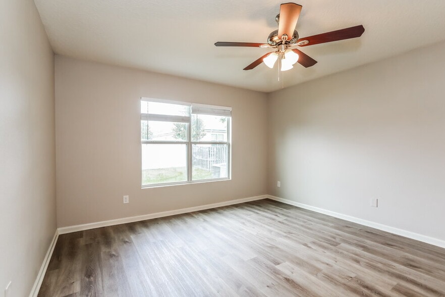 Building Photo - 3664 Summit Oaks Dr