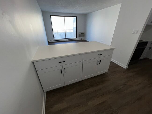 Building Photo - 9128 W Terrace Dr