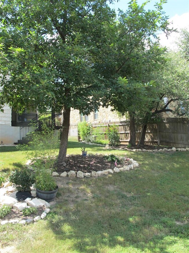 Building Photo - 509 S Meadowlark St