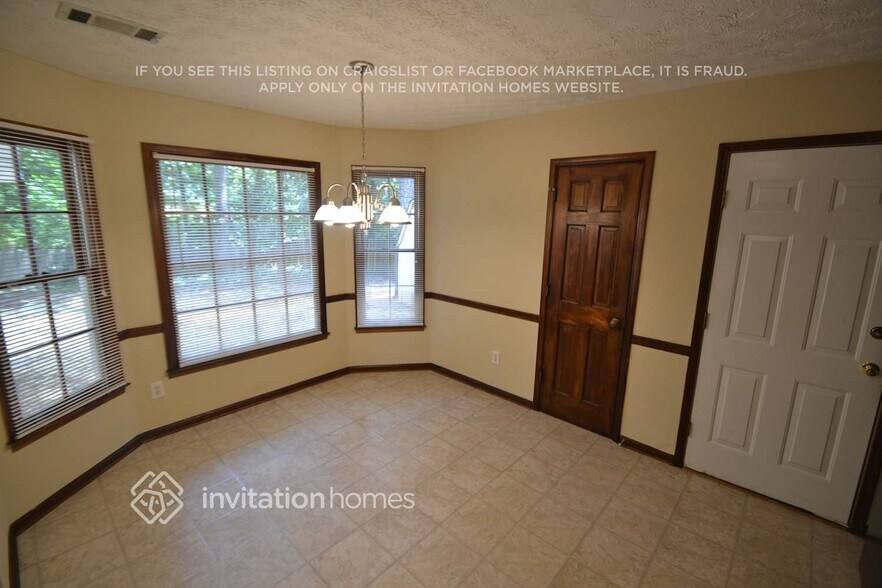 Building Photo - 2870 Spring Ridge Cir