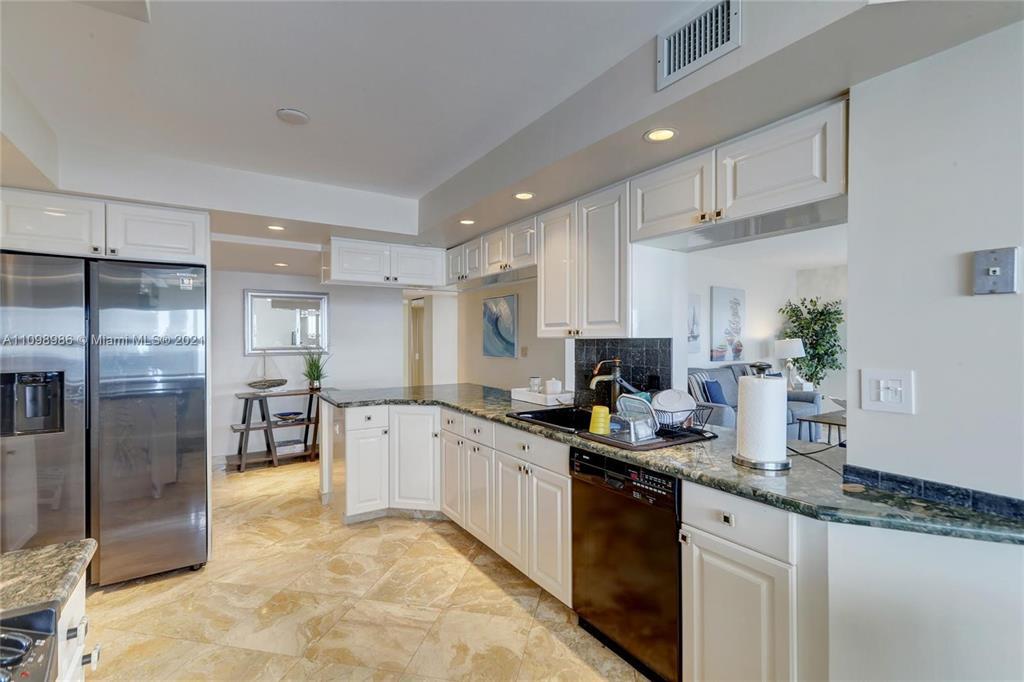 Building Photo - 3410 Galt Ocean Dr