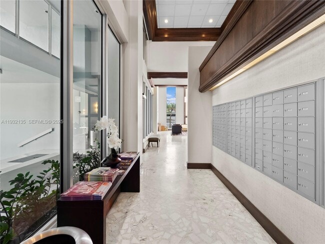 Building Photo - 5 Island Ave