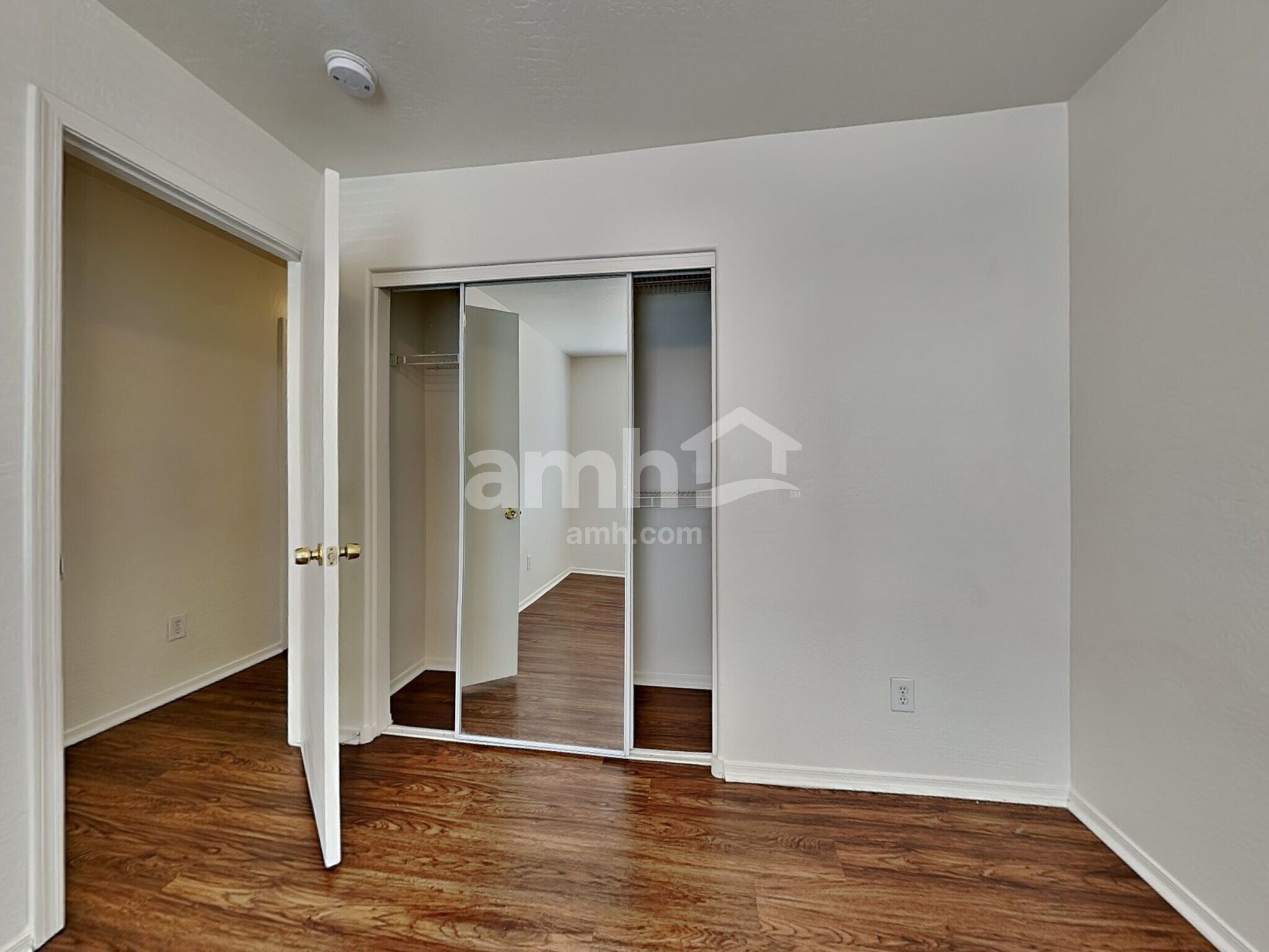 Building Photo - 2653 S 89th Dr