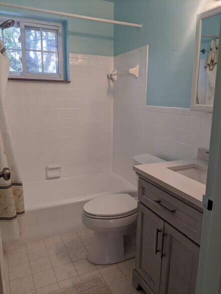 Upstairs Bathroom - 52 Chapel Dr